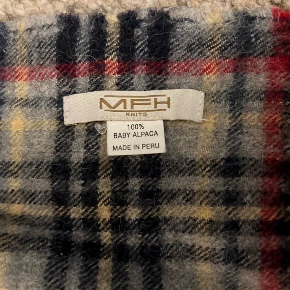 MFH KNIT 100% baby alpaca navy blue, red & gray classic plaid winter scarf